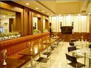 Plaza Inn Kendari Exterior photo
